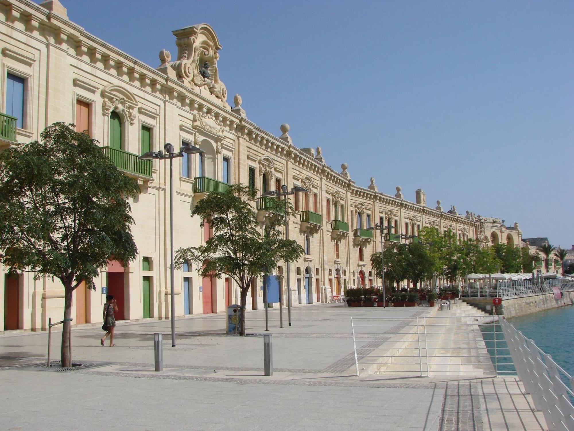 The Burrow Guest House Tarxien Luaran gambar