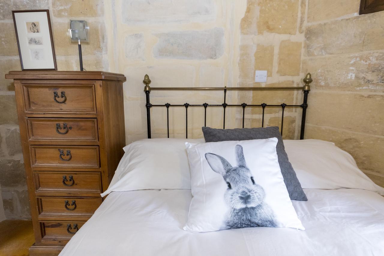 The Burrow Guest House Tarxien Luaran gambar