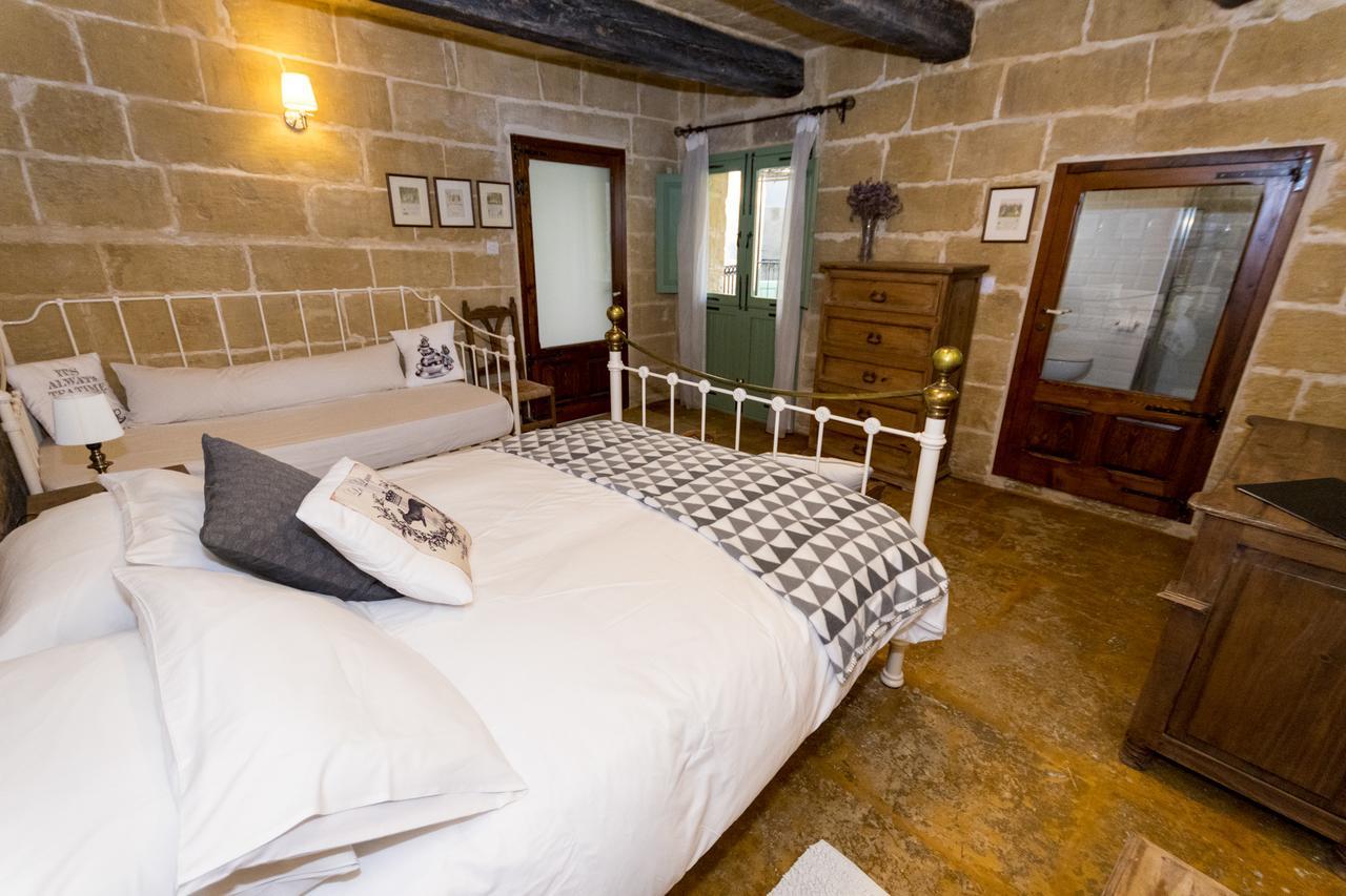 The Burrow Guest House Tarxien Luaran gambar