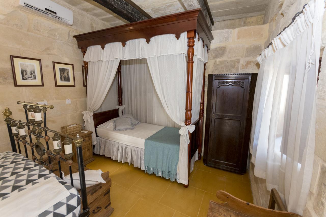 The Burrow Guest House Tarxien Luaran gambar