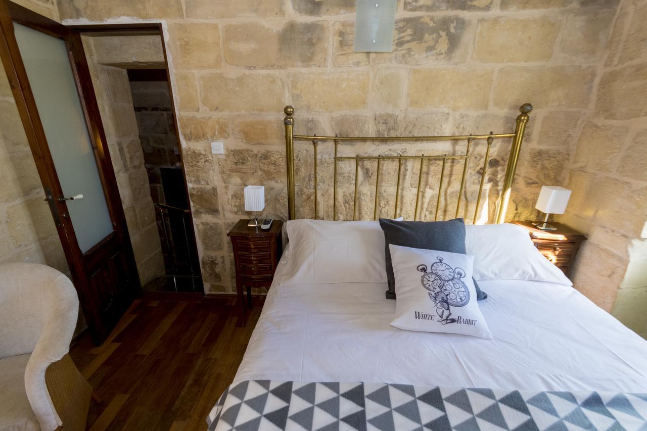 The Burrow Guest House Tarxien Luaran gambar