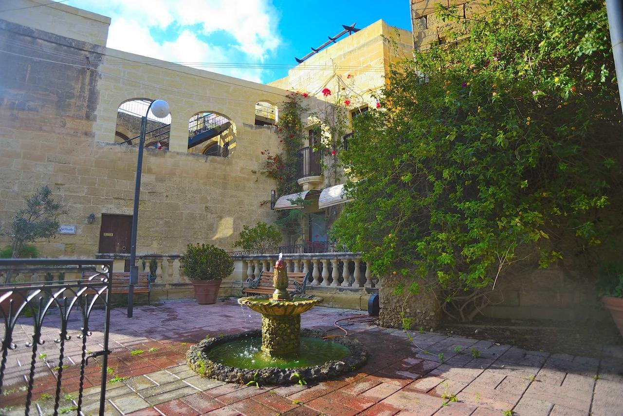 The Burrow Guest House Tarxien Luaran gambar
