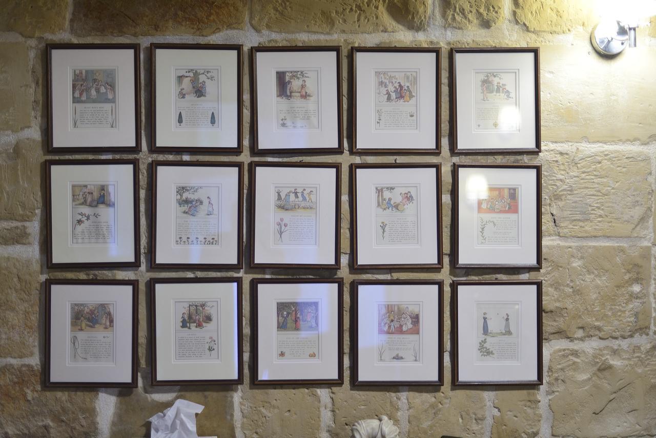 The Burrow Guest House Tarxien Luaran gambar
