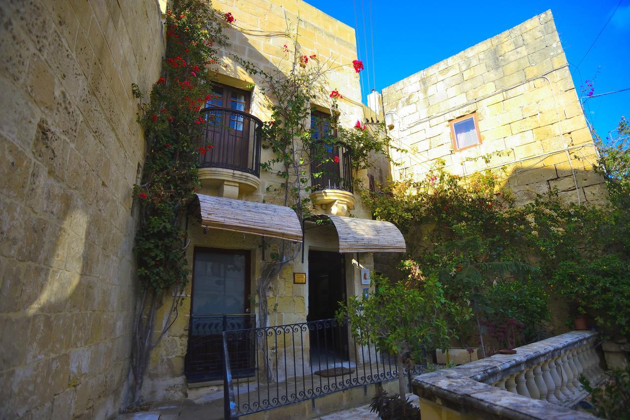 The Burrow Guest House Tarxien Luaran gambar