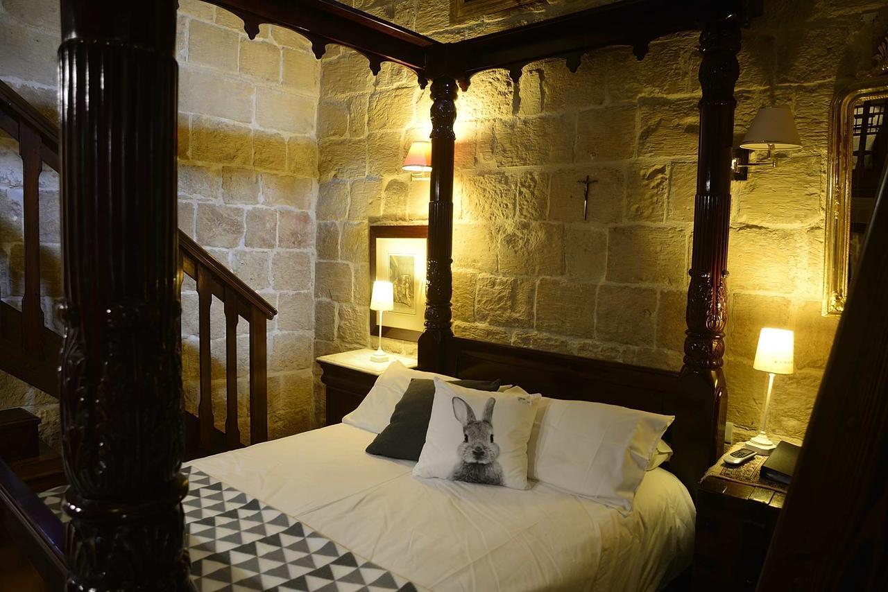 The Burrow Guest House Tarxien Luaran gambar