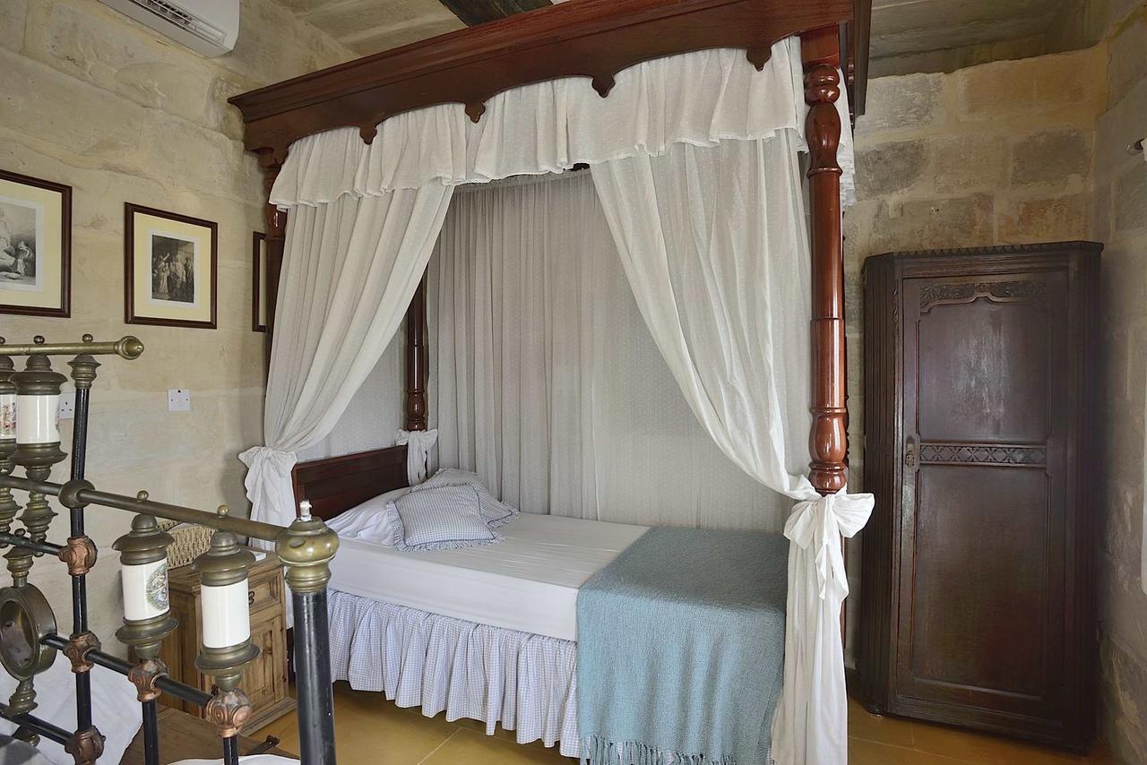 The Burrow Guest House Tarxien Luaran gambar